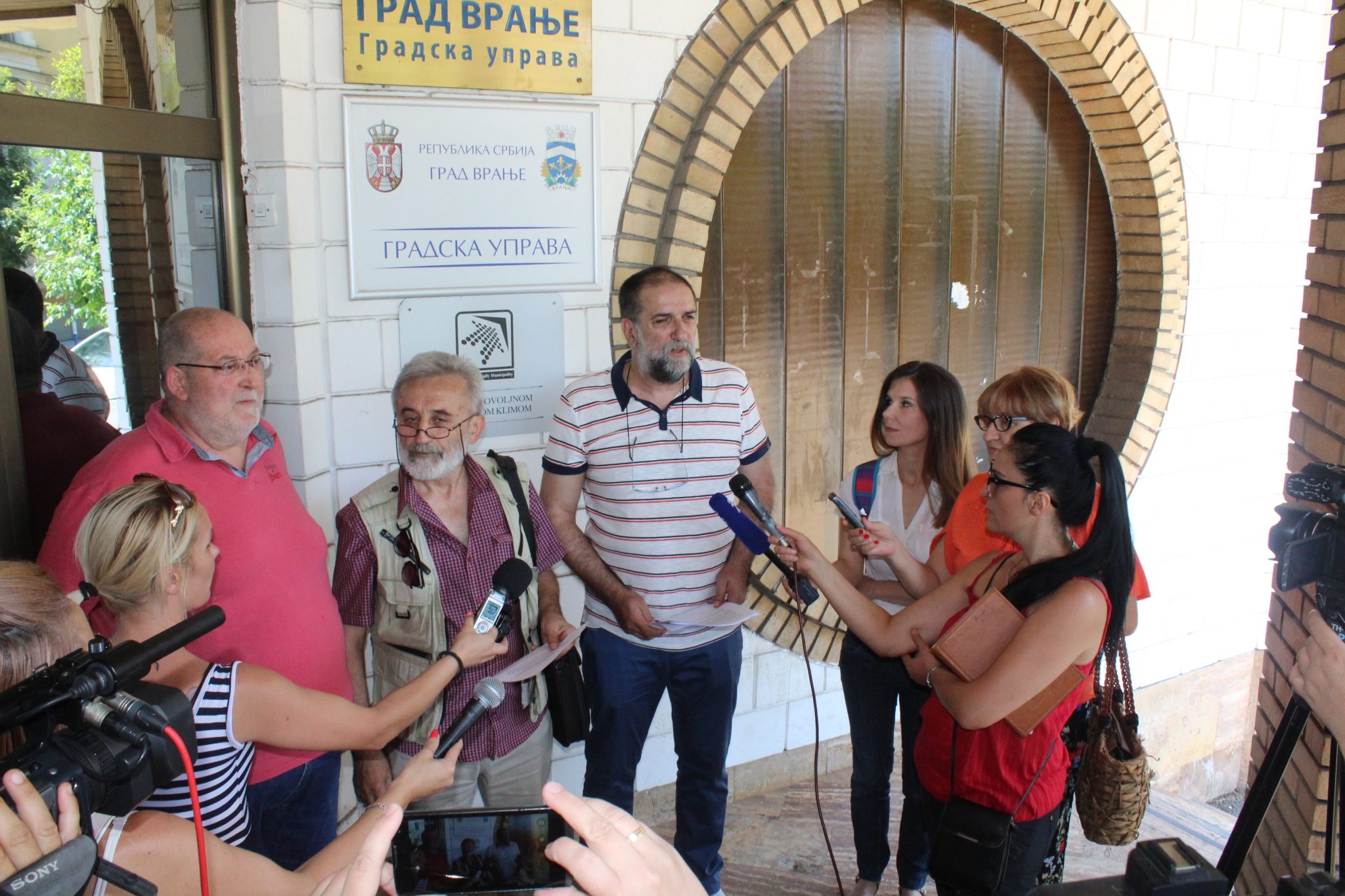 Medijska udruženja podržala Vranjske i OK radio