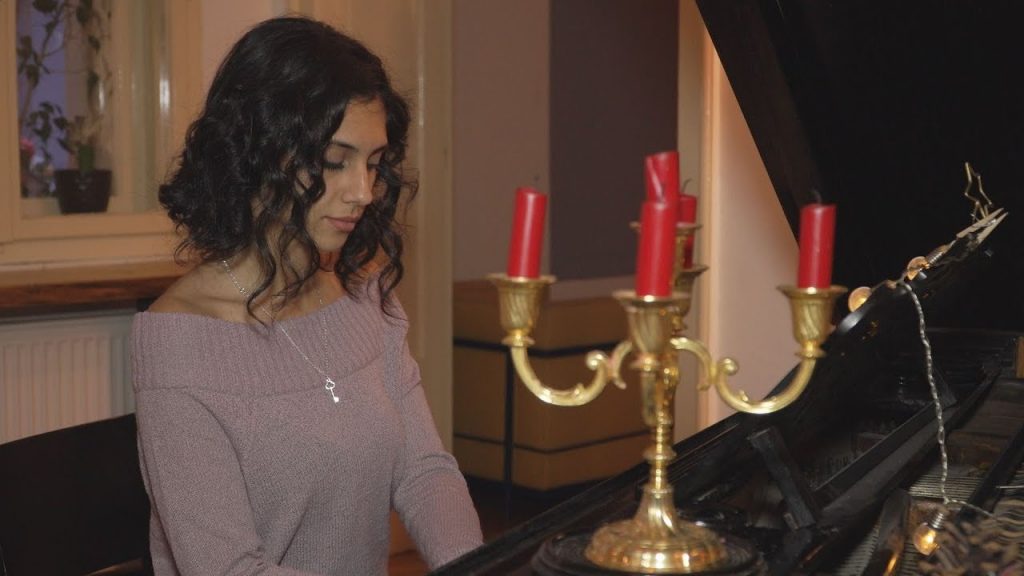 Silvija Neshich: Sar bajrovavaj adjahar bajrolaj em mlo mangipa premali muzika