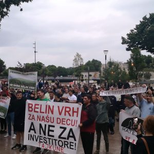 Treći protest završen ispred Gradske kuće