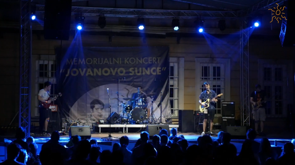 Nema sponzora za “Jovanovo sunce”, organizatorima potrebno 200.000 dinara Nema sponzora za “Jovanovo Sunce”, za organizaciju potrebno 200.000 dinara