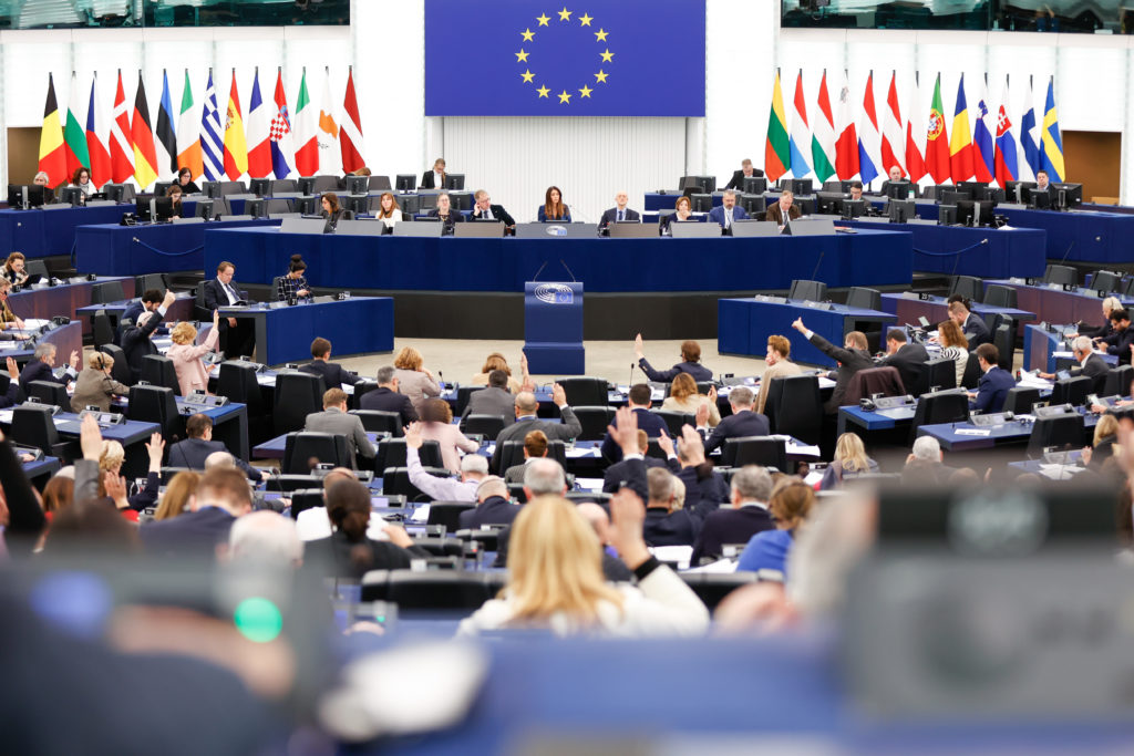 Sa govornice Evropskog parlamenta oštre osude zbog izbornih nepravilnosti u Srbiji Evropski parlament o izborima u Srbiji