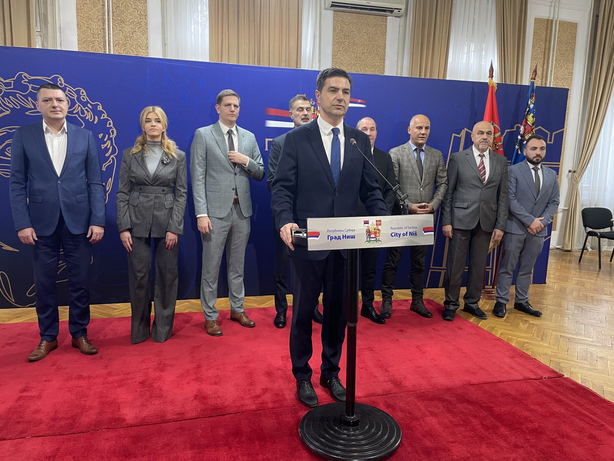 100 dana vlasti