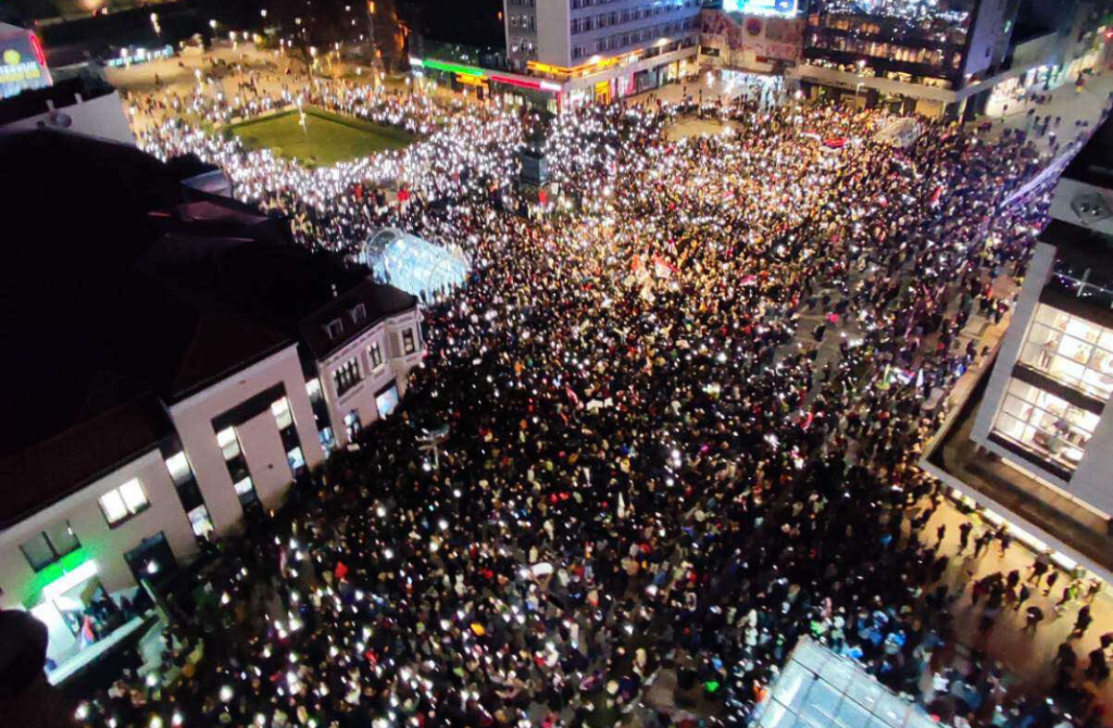 Juče sever danas jug: Studenti i građani pozvali okupljene na protestu da se bore do kraja