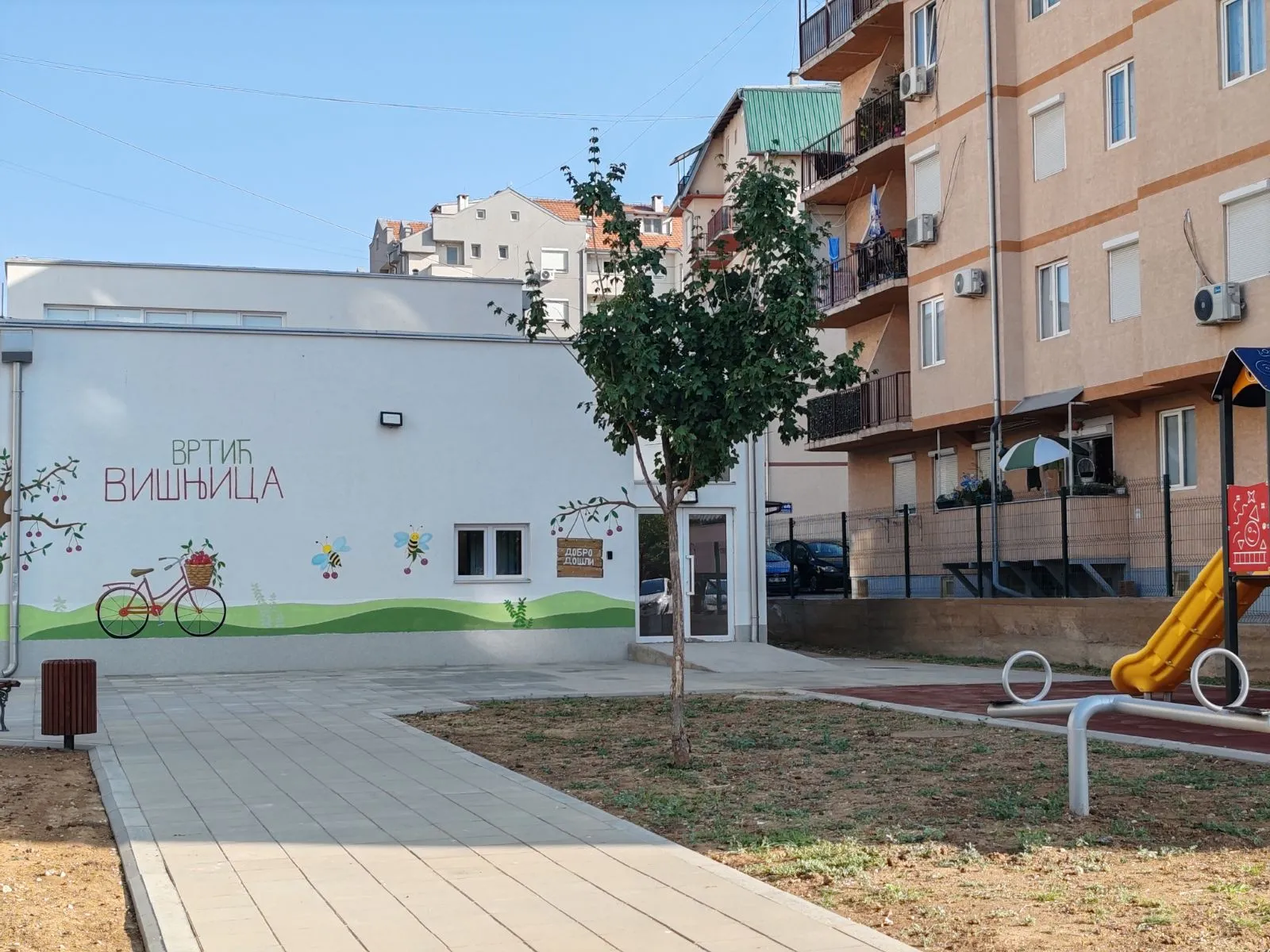 Dve godine od svečanog otvaranja pred izbore, vrtić „Višnjica“ u Nišu konačno počeo sa radom Višnjica
